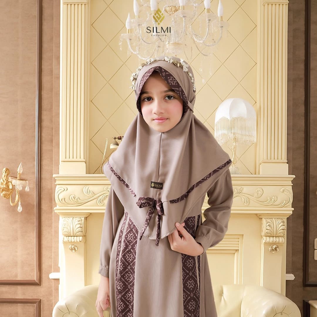 AZURA GAMIS ANAK